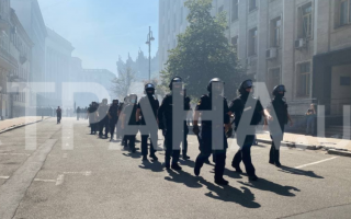 В столкновениях под ОП пострадали полицейские и нацгвардейцы