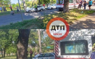 В Киеве автомобиль сбил бабушку: подробности