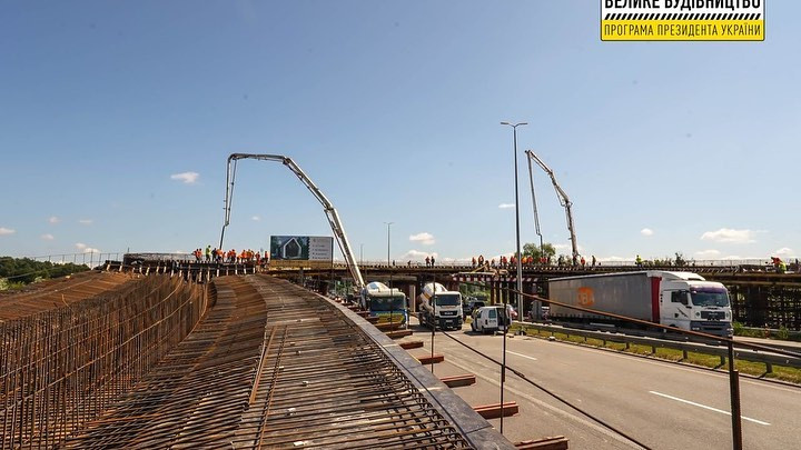 На трассе Киев — Чоп строят транспортную развязку