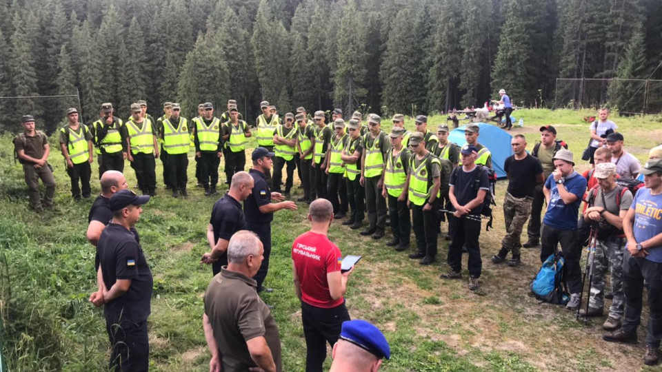 Шукали два дні: у Карпатах знайшли хлопчика, який заблукав