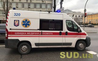 В Киеве на бригаду «скорой» напал неадекватный пациент, фото