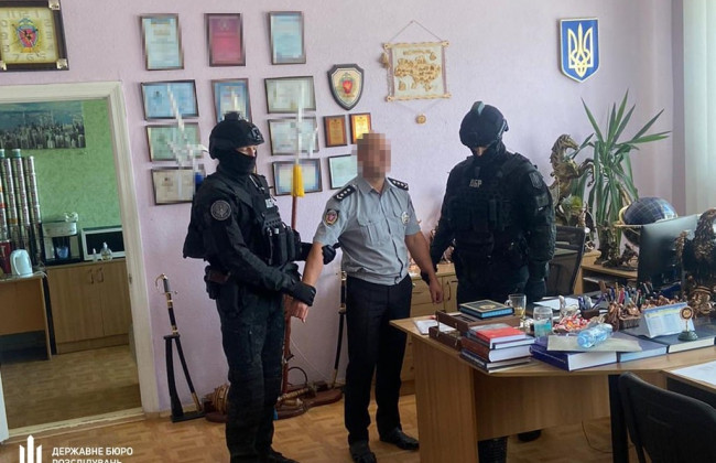 На Закарпатті поліцейські затримали організатора схеми нелегальної міграції до ЄС