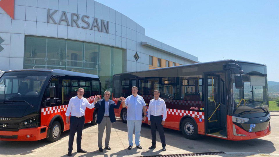 Украина получила первые новые маршрутки Karsan