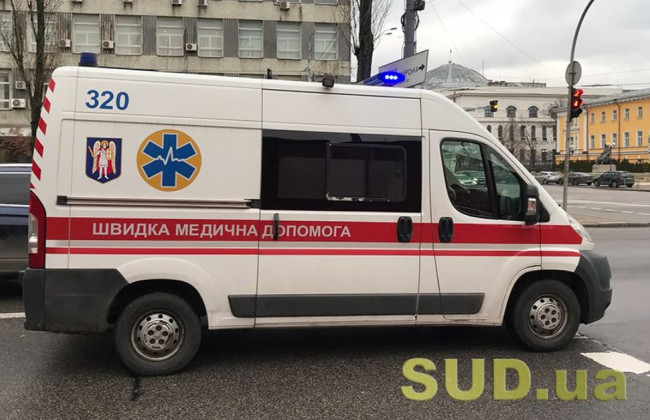 В Киеве на бригаду «скорой» напал неадекватный пациент, фото