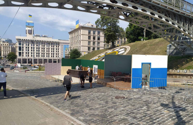 Музей Революції Гідності заявив, що радянські автомати на алеї Героїв Небесної Сотні встановлені за вказівкою Мінкульту