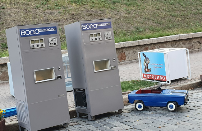 Інсталяція з радянськими експонатами на Алеї Небесної Сотні: у КМДА дозволу не давали