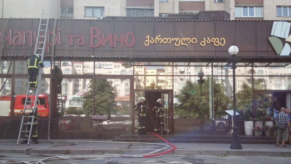 У Києві спалахнув ресторан