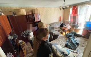 У Тернополі батько морив голодом сина: дозволяв лише пити воду