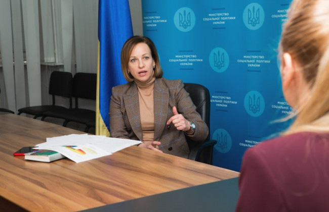 Получателей страховых выплат от государства поставят на контроль: Лазебная вынесла законопроект на Кабмин