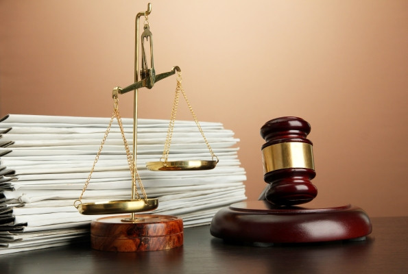 Цивільно-правовий та трудовий договір: Верховний Суд пояснив різницю