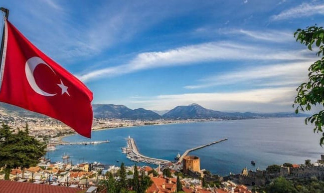 В Турции введут ограничения для непривитых