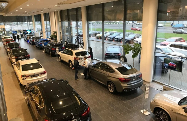 Стало известно, как украинцев обманывают в автосалонах