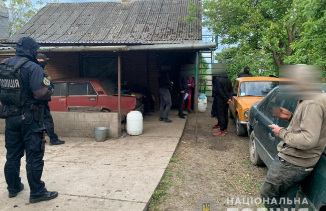 На Волыне женщина удерживала троих мужчин в рабстве