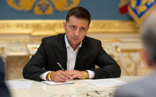 Зеленский изменил процедуру помилования коррупционеров и нарушителей ПДД