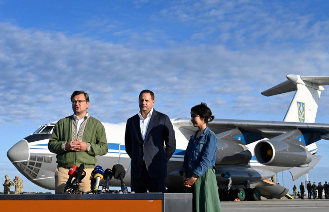 У Київ прибув літак з евакуйованими з Афганістану