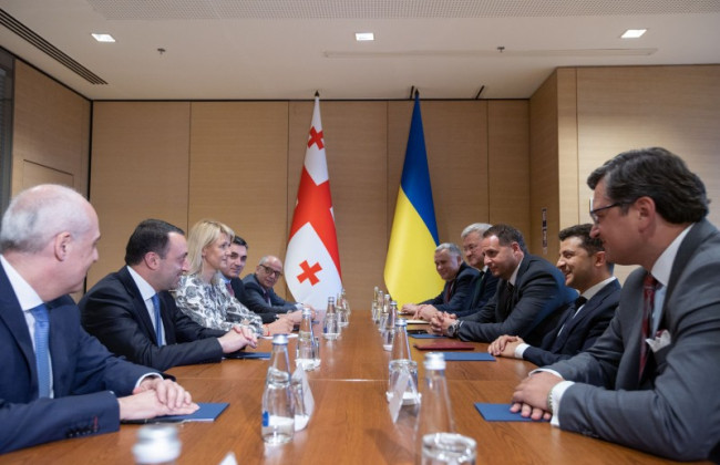 Президент Украины провел встречу с премьером Грузии: о чем говорили