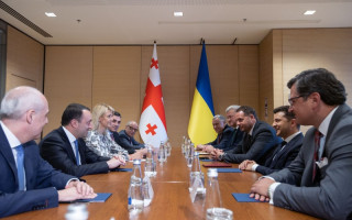 Президент Украины провел встречу с премьером Грузии: о чем говорили