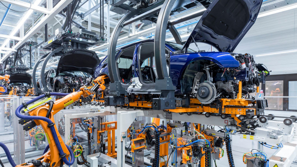 Audi остановила производство на главном заводе: что случилось