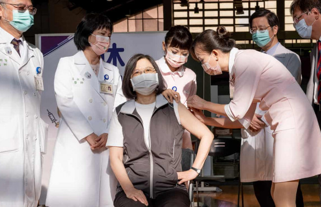 Глава ВОЗ считает, что ревакцинация может быть неэффективной