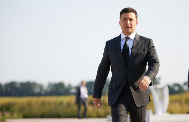 На Черкащині Президент узяв участь в урочистостях з нагоди Дня Державного прапора: Ми разом піднімаємо прапор і маємо піднімати Україну – тільки разом і тільки вгору