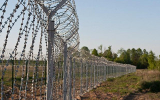 Польша построит двухметровый забор на границе с Беларусью из-за мигрантов