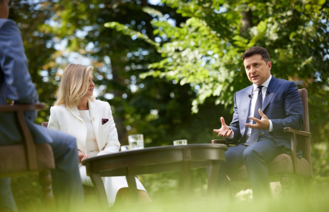 На параді до 30-ї річниці незалежності люди мають побачити, як модернізувалася армія – Президент