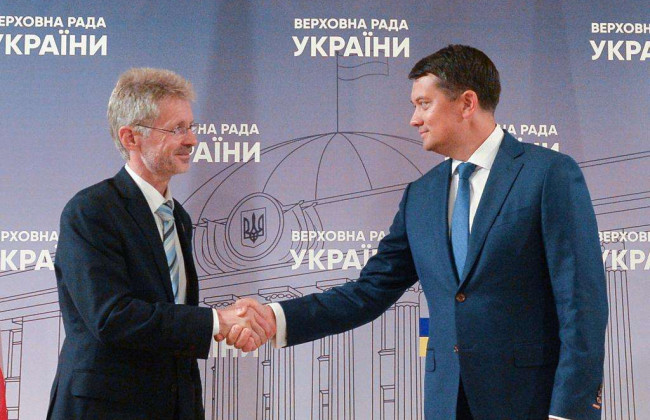 ВР зацікавлена в поглибленні діалогу з обома палатами Парламенту Чехії, – Разумков