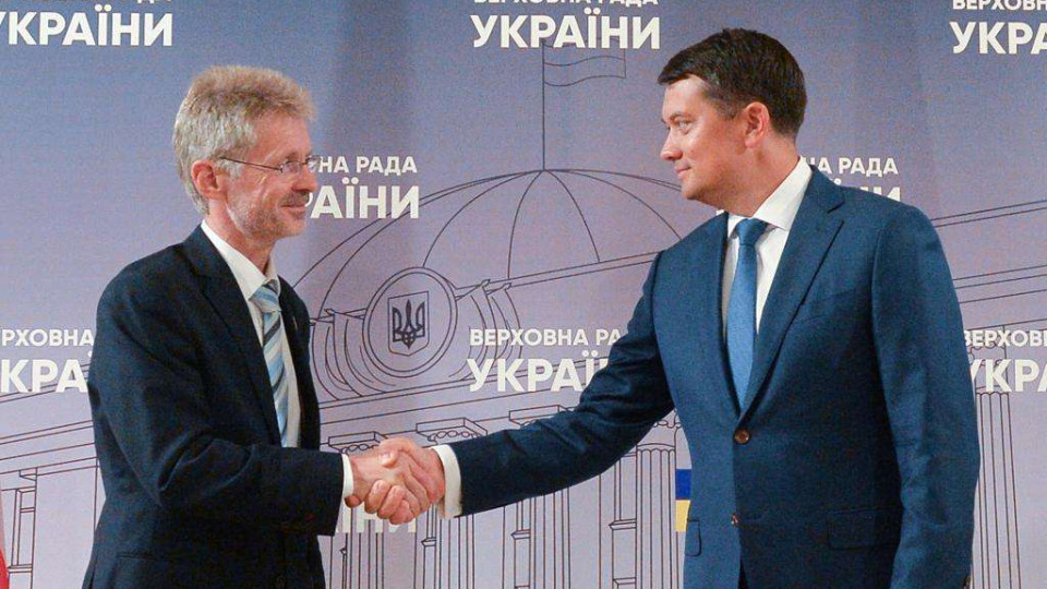 ВР зацікавлена в поглибленні діалогу з обома палатами Парламенту Чехії, – Разумков