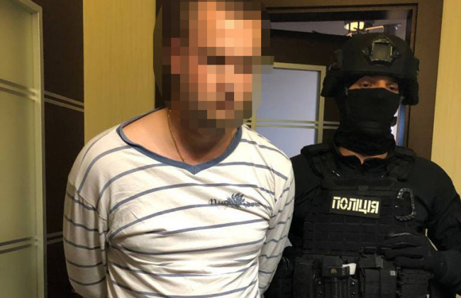 У Києві двоє копів викрали чоловіка і вимагали хабар в 10 тисяч доларів