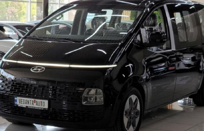 В Украину привезли футуристический минивэн: как выглядит новинка