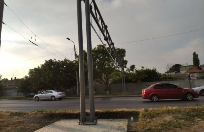 На Ивановском мосту в Одессе установили ограничитель проезда для фур