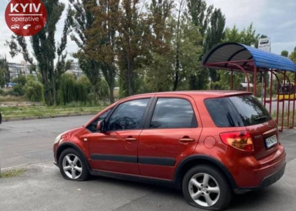 Киевляне проучили очередного «героя парковки»