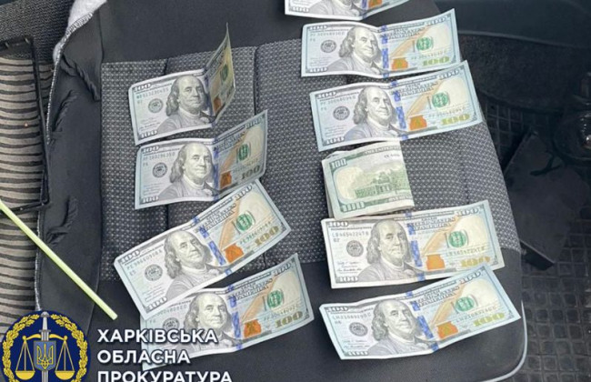 Поліціянтка просила $1000 за непритягнення до кримінальної відповідальності