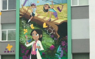 У Києві з’явився новий яскравий мурал