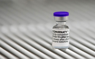 Женщина в Новой Зеландии умерла после прививки вакциной Pfizer