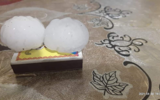 Под Киевом выпал крупный град размером с куриное яйцо: фото