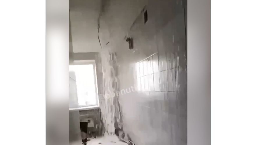 В Киеве серьезно затопило студенческое общежитие, видео