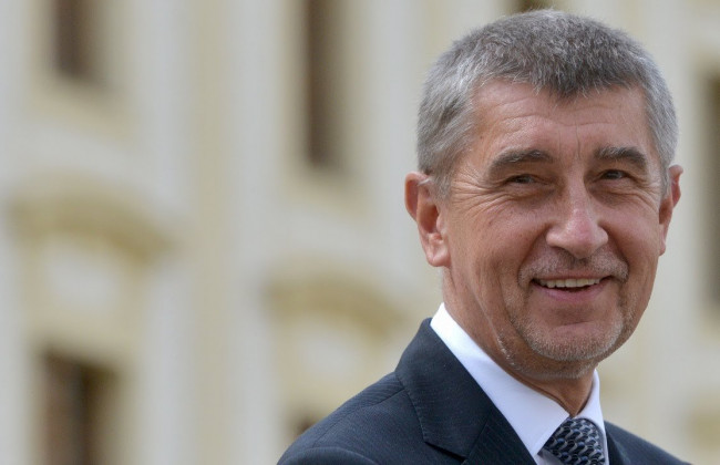 Премьер Чехии призвал расширить Шенгенскую зону