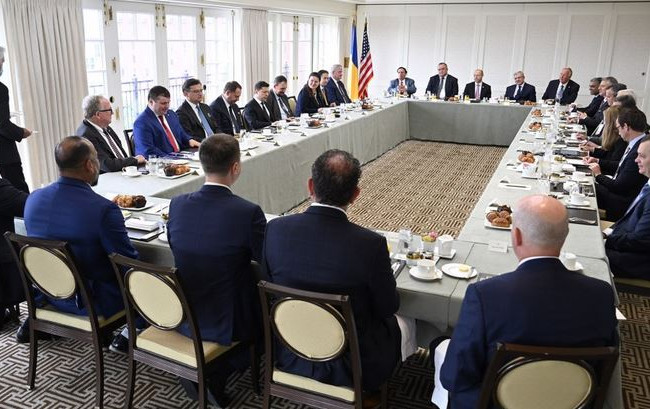 Зеленский провел встречу с представителями деловых кругов США