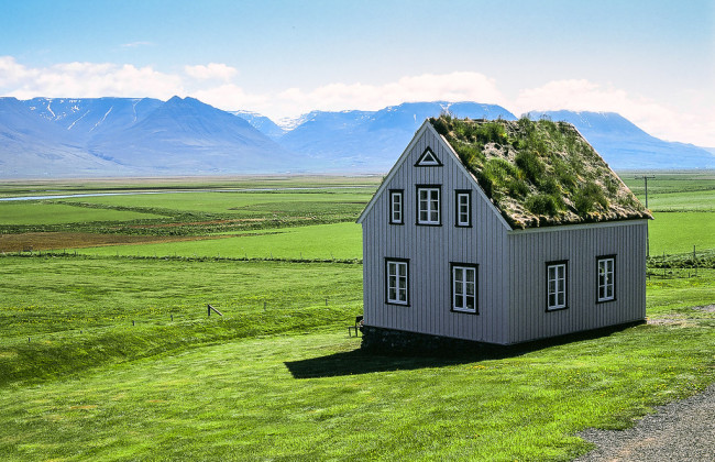 Мін’юст нагадав, що є істотними умовами договору при переході власності на житловий будинок