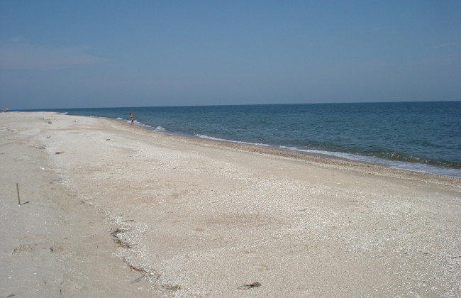 В Бердянске 7-летнего мальчика унесло ветром в открытое море: подробности