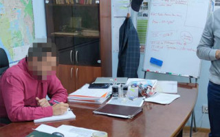 Розтрата 5 млн грн на розчищенні струмка: прокуратура прийшла з обшуками в КП «Плесо»