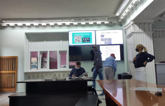 СБУ проводить обшуки у Полтавській міській раді: деталі