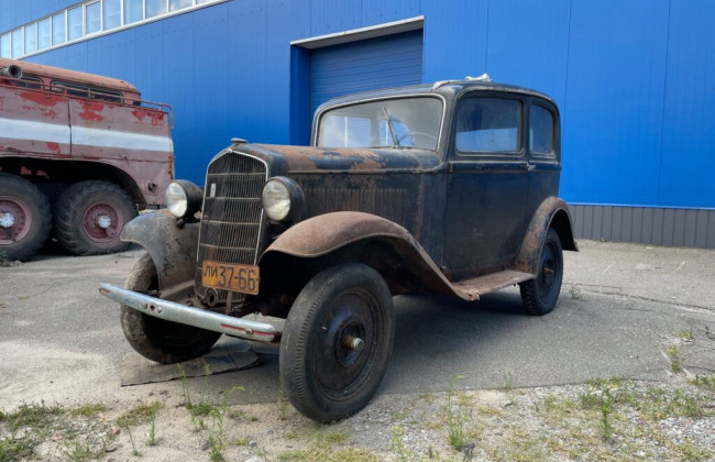 В сарае под Киевом нашли покинутый Opel довоенной эпохи