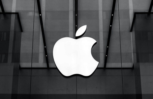 Apple отложила проверки личных данных на смартфонах