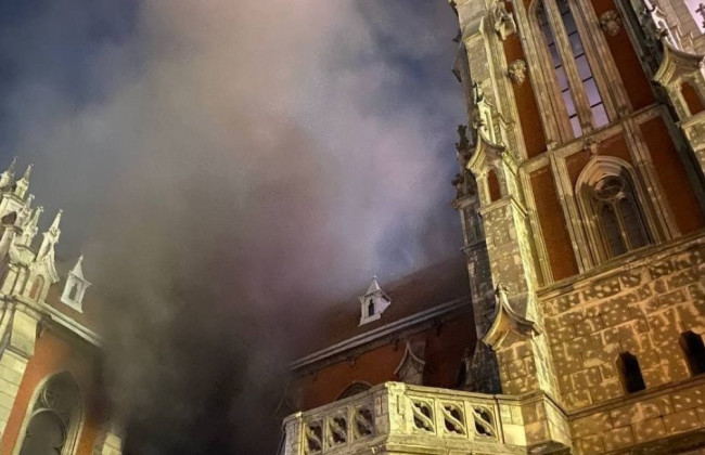 В Киеве горит костел святого Николая на Большой Васильковской: видео