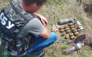 СБУ виявила схрон бойовиків, в якому ховали елементи вибухівки для терактів