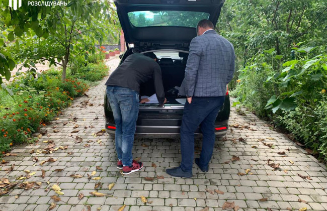 На митницях викрили корупційні схеми розмитнення вантажівок на мільйони гривень