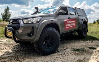 Toyota подготовила Hilux для украинской армии