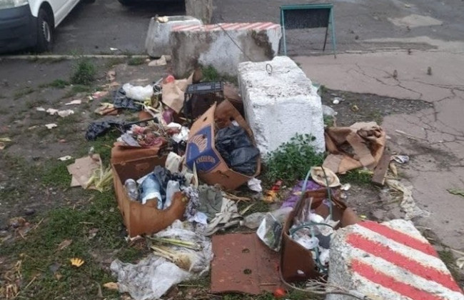 В сети показали ужасные последствия стихийной торговли на киевской Троещине